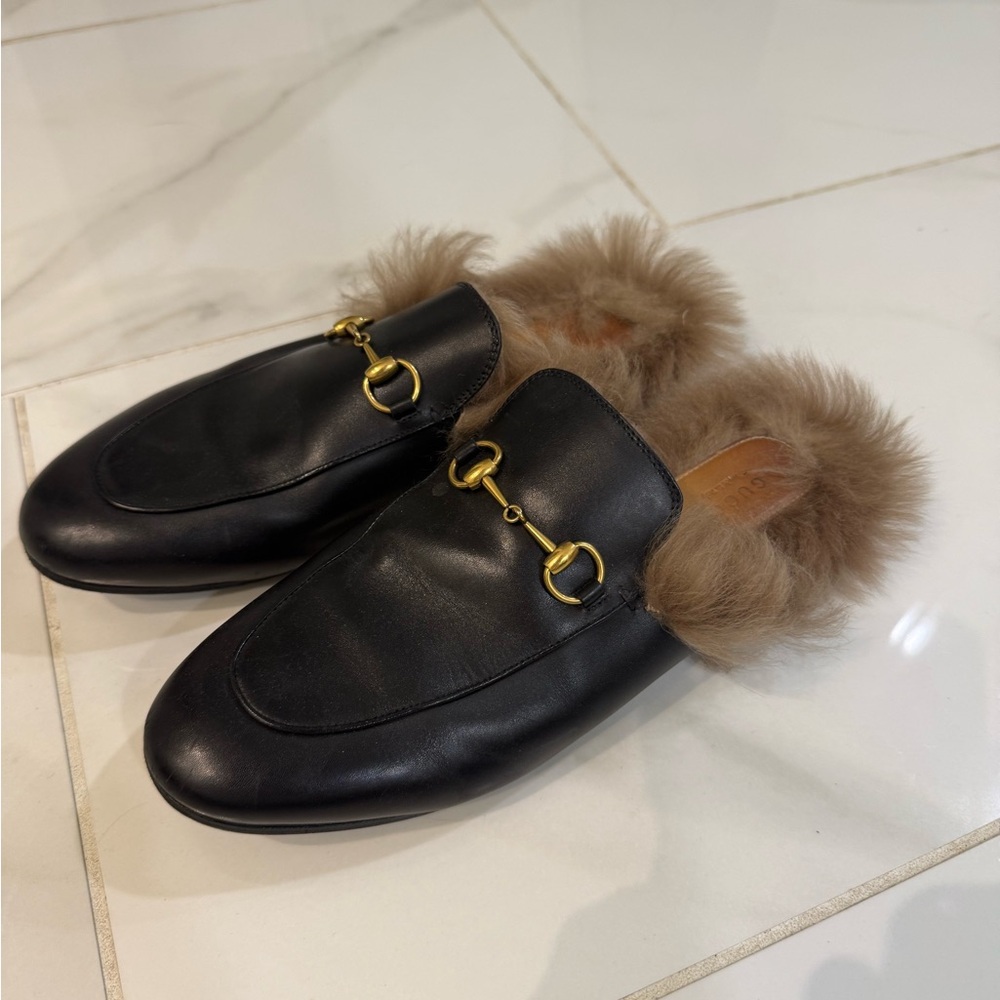 Gucci Black Leather Fur-Lined miles